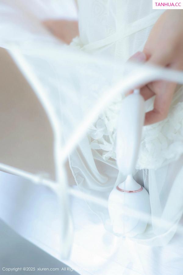   [XiuRen]高清写真图 2025.02.07 No.9851 桃妖夭 丝袜美腿第45张图片